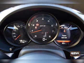 Used Porsche Cayman 2019 for sale - 79312025: Photo
