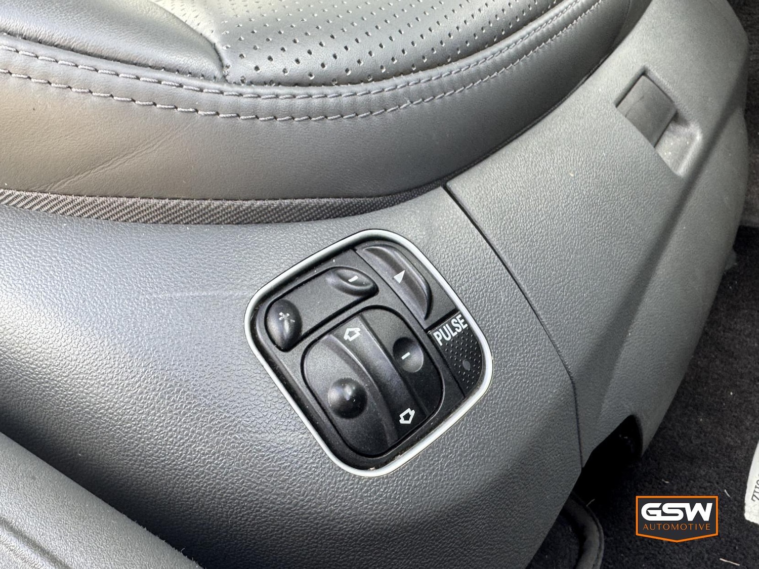 Used Mercedes-Benz SL 2004 for sale - 75791732: Photo 14