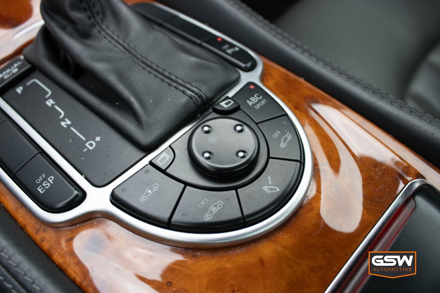 Used Mercedes-Benz SL 2004 for sale - 75791732: Photo 5