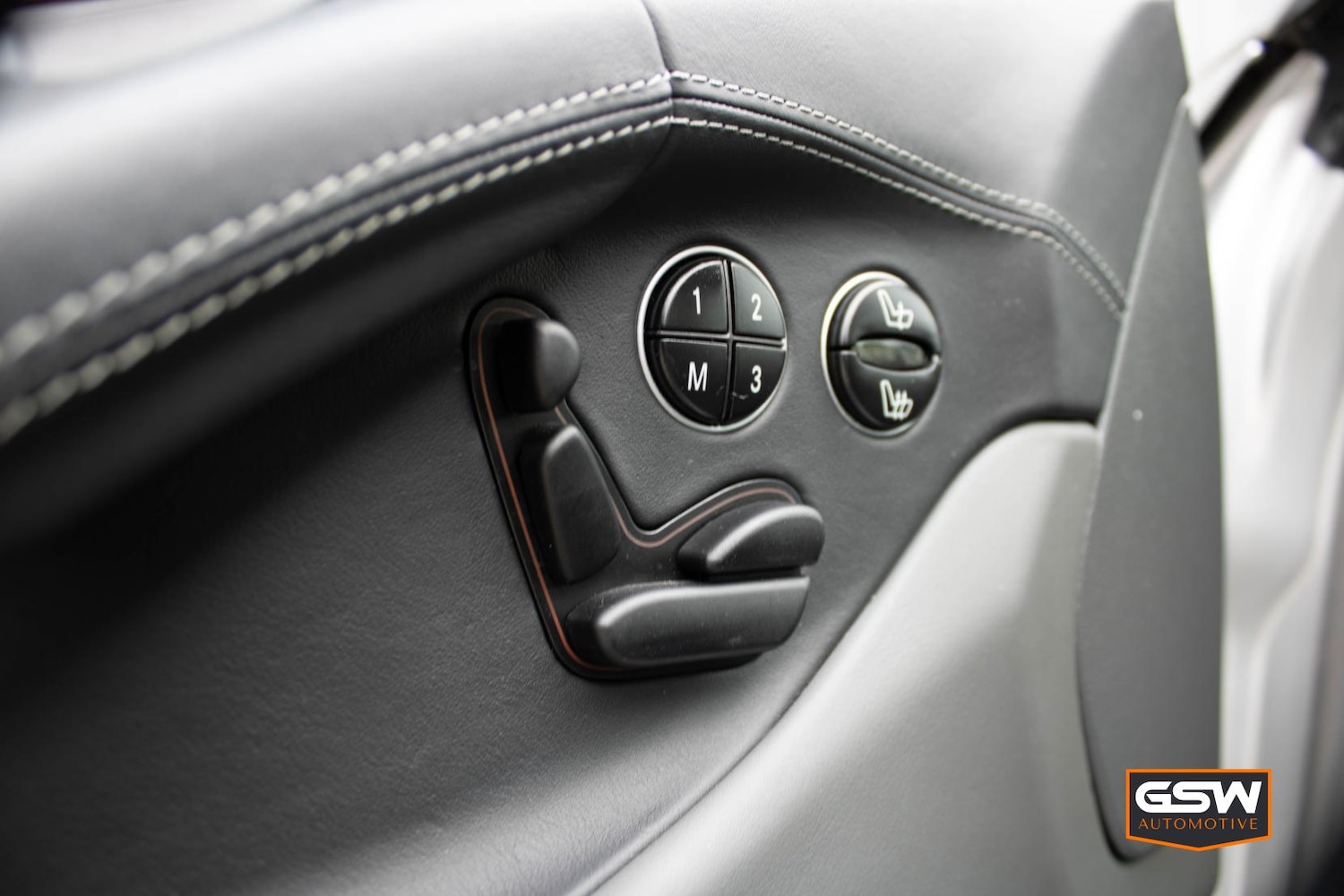 Used Mercedes-Benz SL 2004 for sale - 75791732: Photo 7