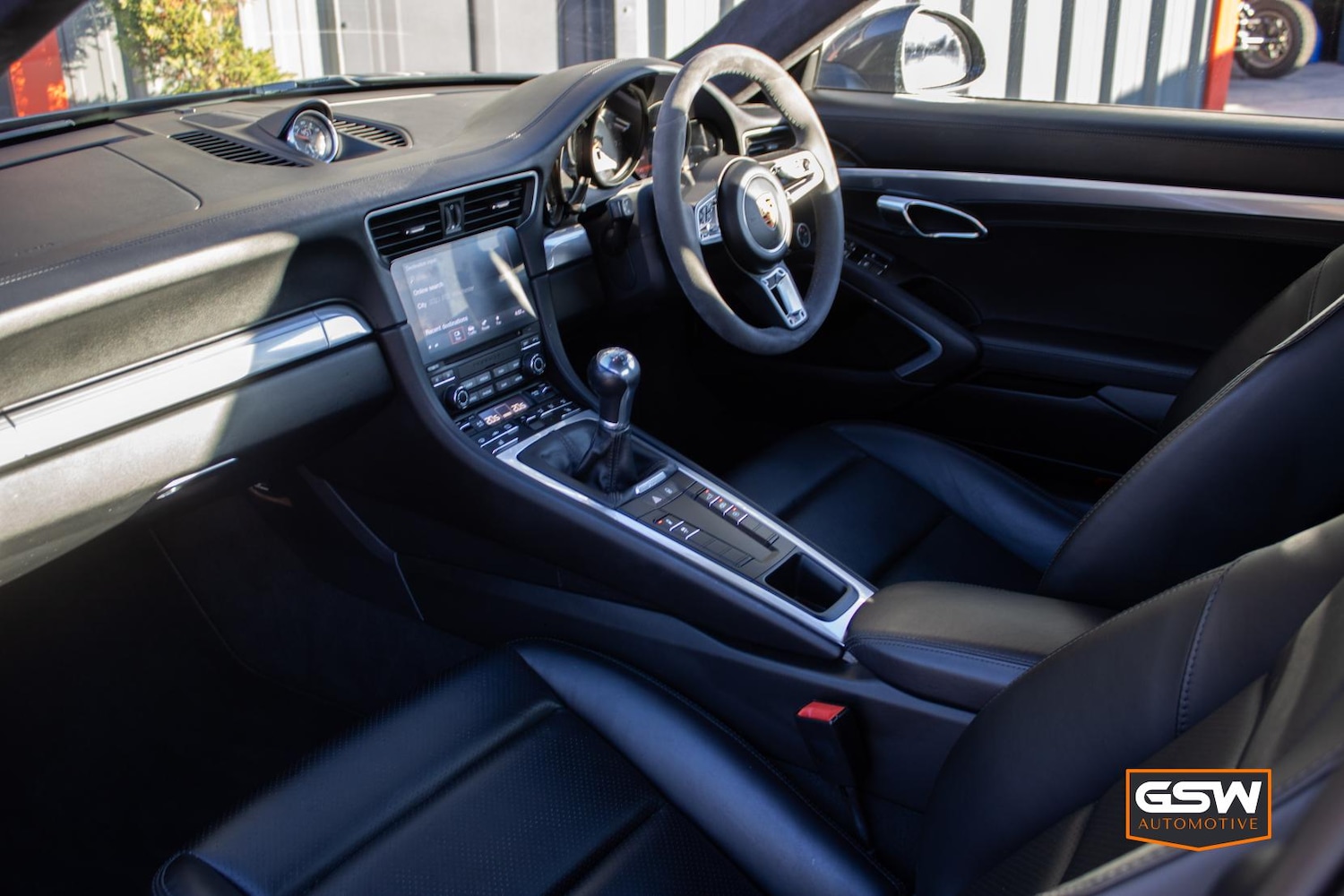 Used Porsche 911 2017 for sale - 77945686: Photo 16