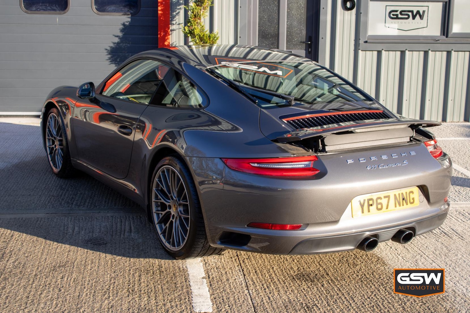 Used Porsche 911 2017 for sale - 77945686: Photo 4