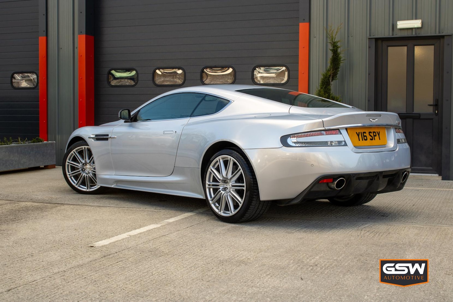 Used Aston Martin DBS 2009 for sale - 76504793: Photo 10