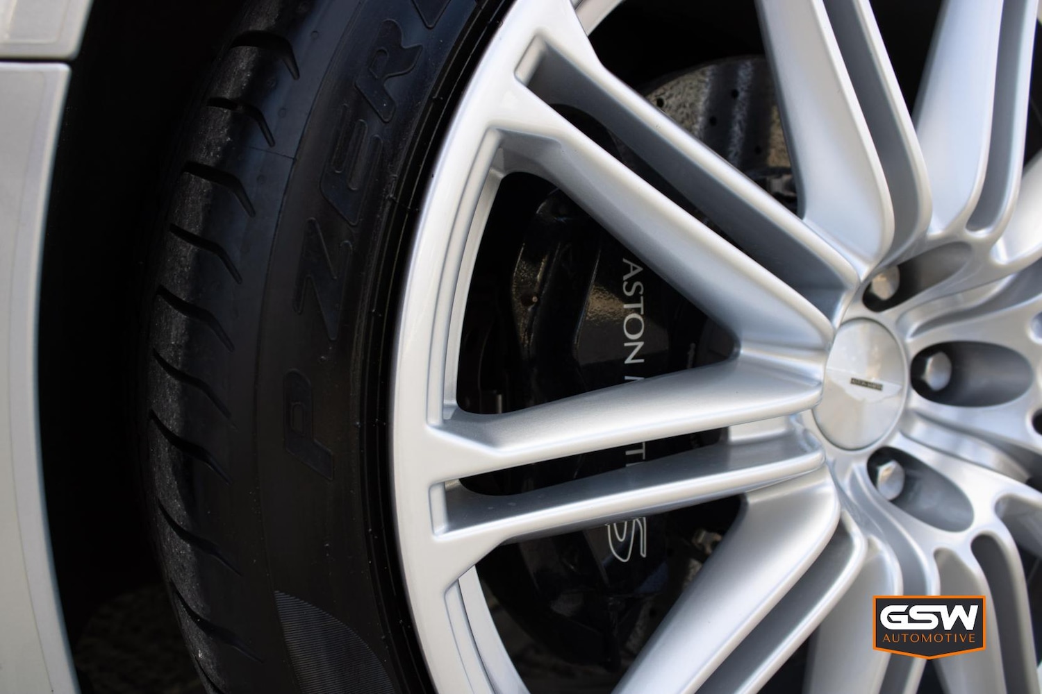 Used Aston Martin DBS 2009 for sale - 76504793: Photo 13