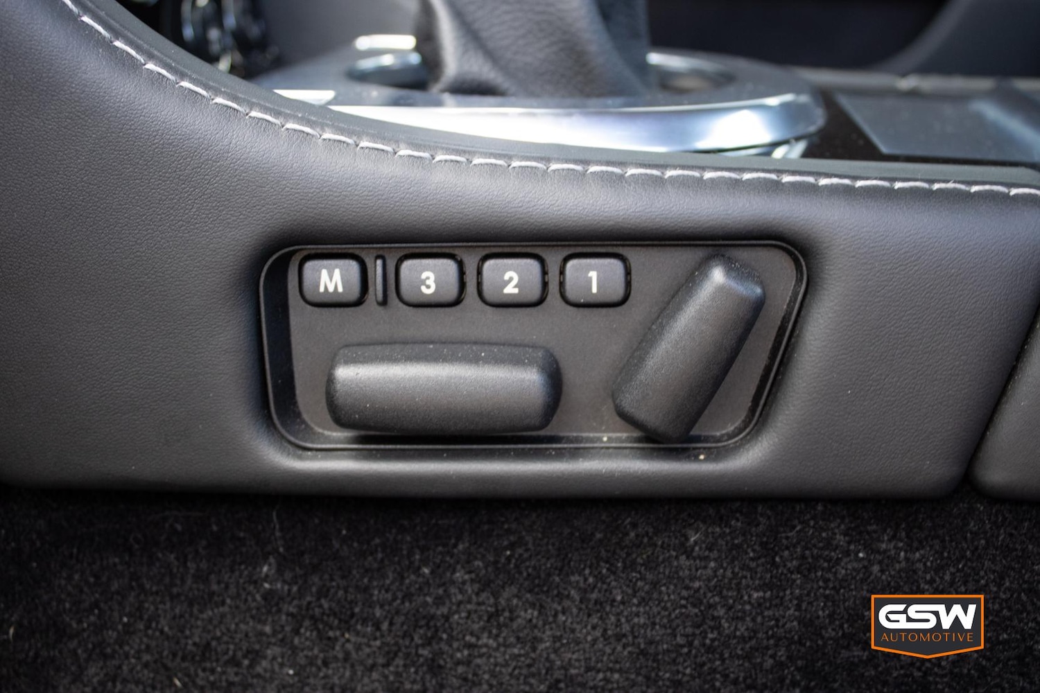 Used Aston Martin DBS 2009 for sale - 76504793: Photo 16