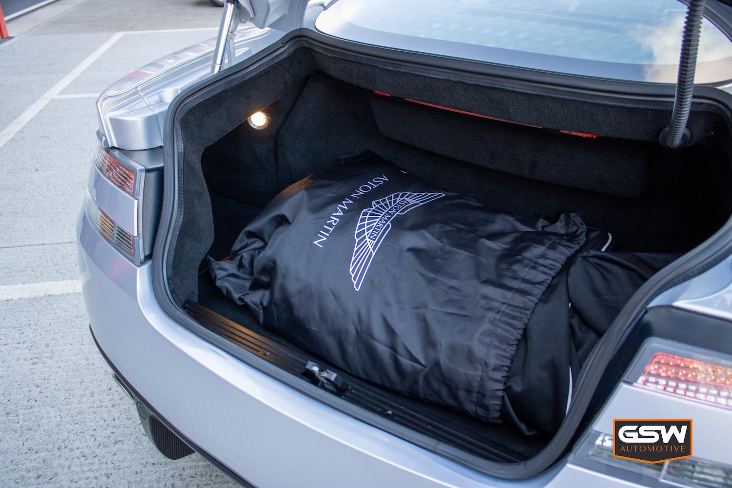 Used Aston Martin DBS 2009 for sale - 76504793: Photo 23