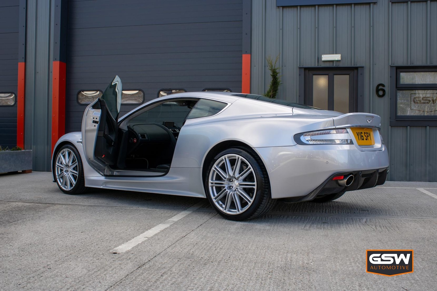 Used Aston Martin DBS 2009 for sale - 76504793: Photo 6