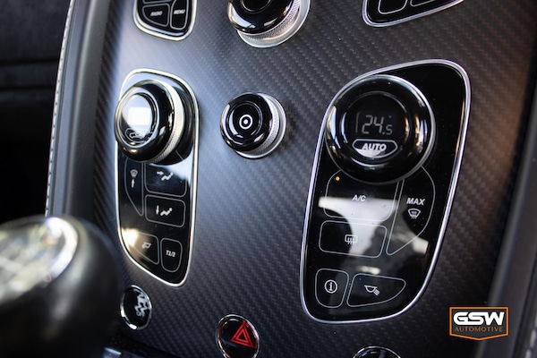 Used Aston Martin Vantage 2017 for sale - 74448058: Photo 21