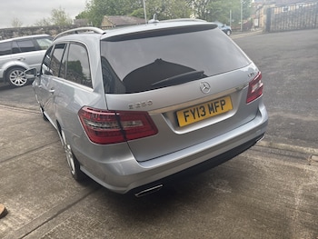 Used Mercedes-Benz E Class 2013 for sale - 79208523: Photo