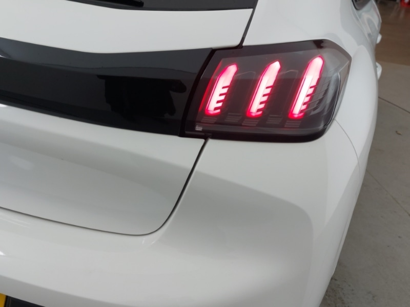 Used Peugeot 208 2023 for sale - 77251843: Photo 13