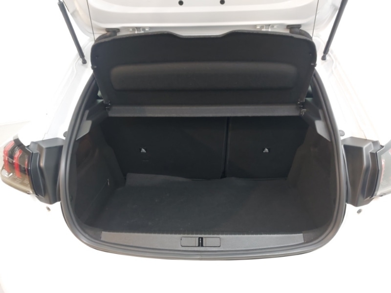 Used Peugeot 208 2023 for sale - 77251843: Photo 8