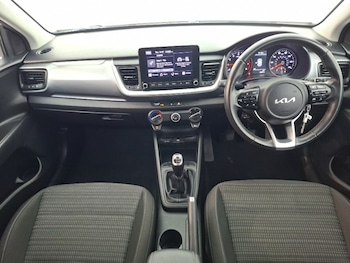 Used Kia Stonic 2023 for sale - 79231596: Photo
