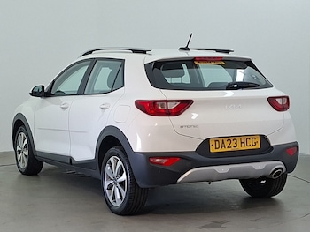 Used Kia Stonic 2023 for sale - 79231596: Photo