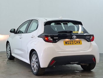 Used Toyota Yaris 2023 for sale - 79278699: Photo