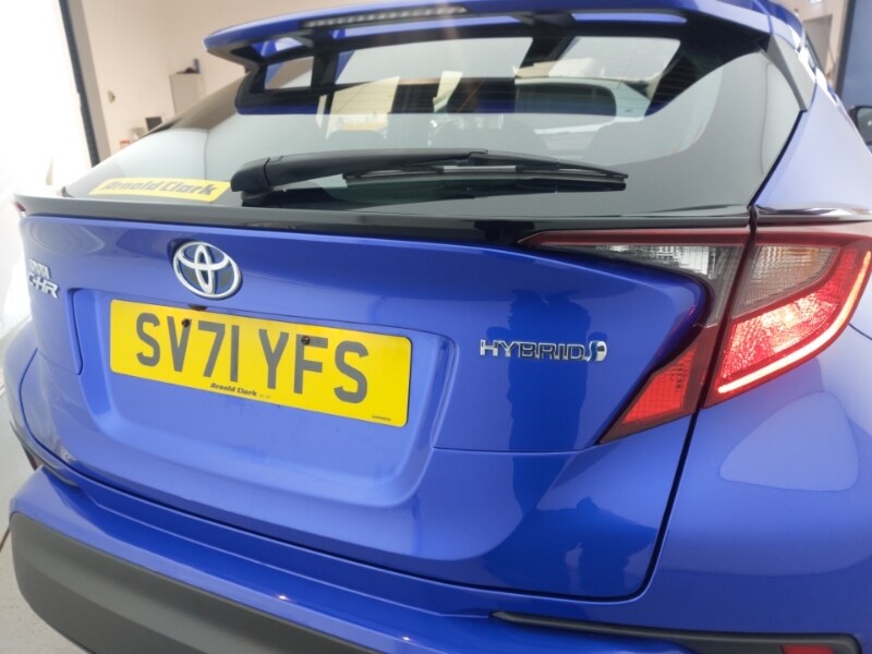 Used Toyota C-HR 2021 for sale - 76165796: Photo 15