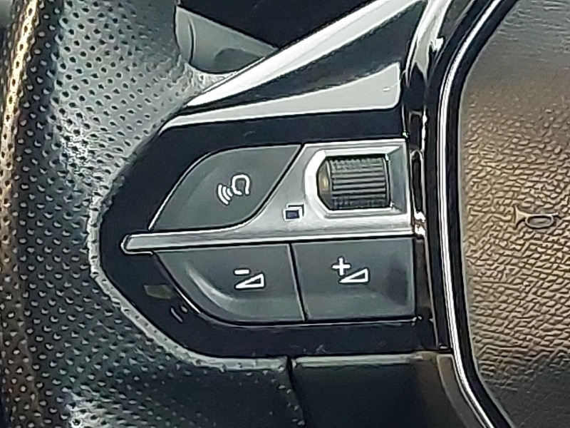 Used Peugeot 3008 2018 for sale - 77899182: Photo 10