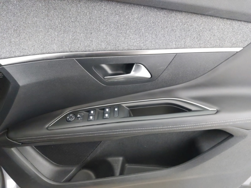 Used Peugeot 3008 2018 for sale - 76880224: Photo 16