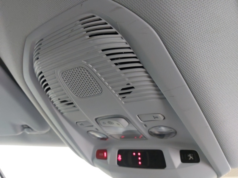 Used Peugeot 3008 2018 for sale - 76880224: Photo 18