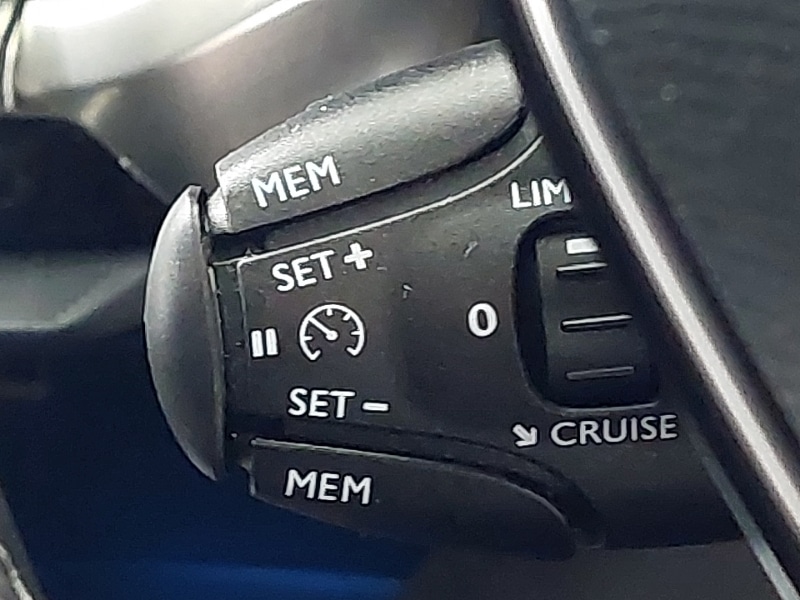 Used Peugeot 3008 2018 for sale - 76880224: Photo 19