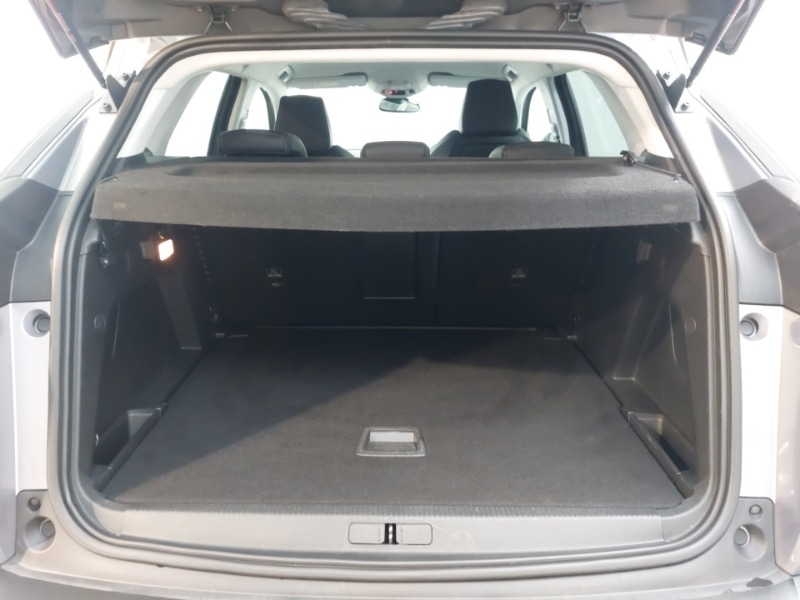 Used Peugeot 3008 2018 for sale - 76880224: Photo 8