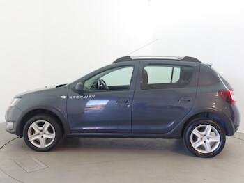 Used Dacia Sandero Stepway 2016 for sale - 78446698: Photo