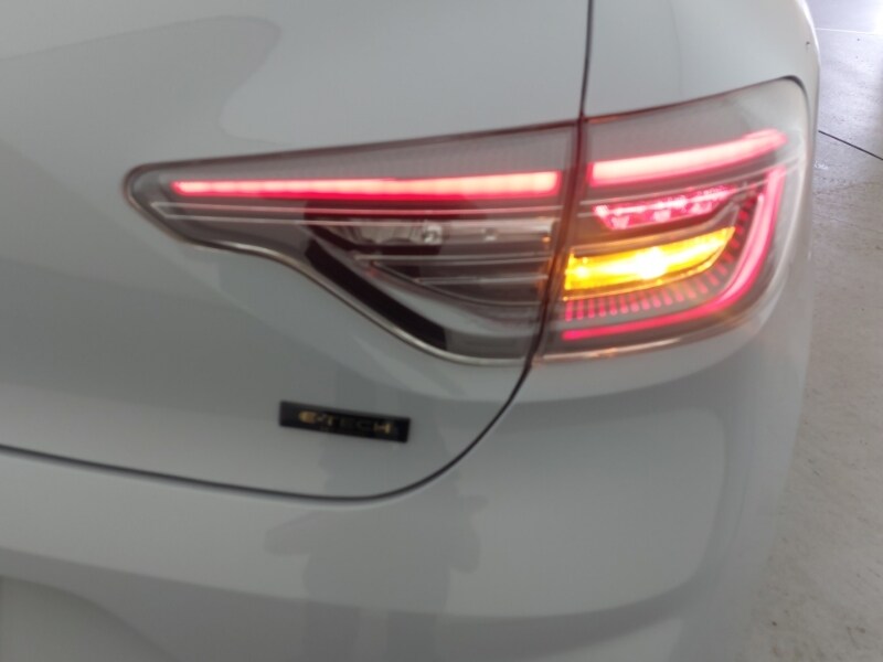 Used Renault Clio 2024 for sale - 76880229: Photo 14