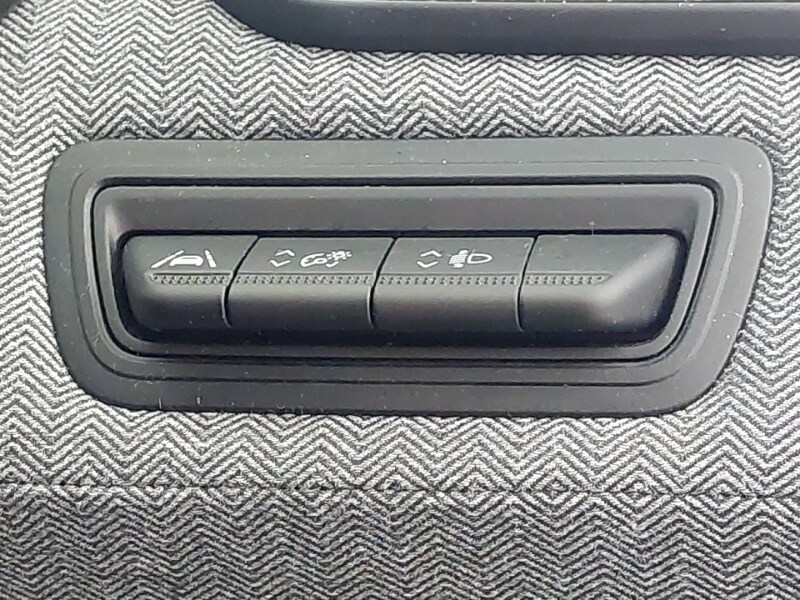 Used Renault Clio 2024 for sale - 76880229: Photo 17