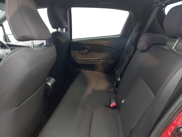 Used Toyota Yaris 2016 for sale - 76325441: Photo 6