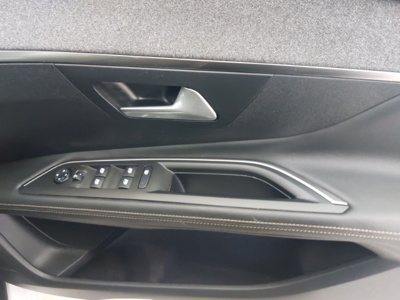 Used Peugeot 3008 2019 for sale - 77721931: Photo 16