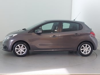 Used Peugeot 208 2018 for sale - 75645173: Photo