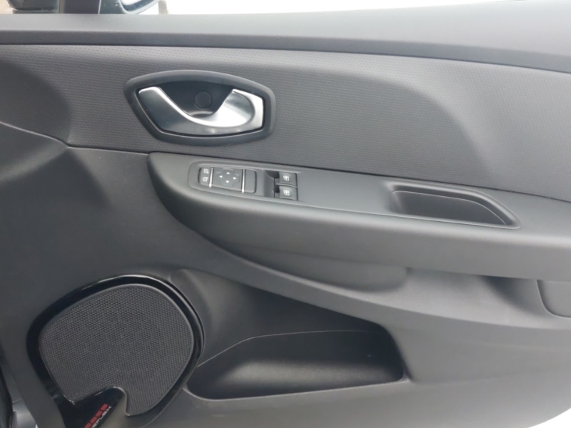 Used Renault Clio 2019 for sale - 76135261: Photo 16