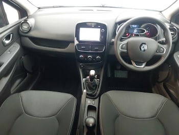 Used Renault Clio 2019 for sale - 76135261: Photo 2