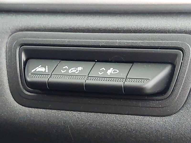 Used Renault Captur 2023 for sale - 76543328: Photo 17