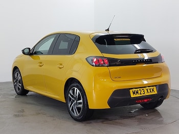 Used Peugeot 208 2023 for sale - 78952600: Photo