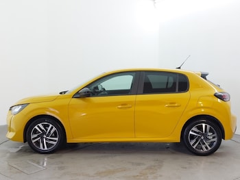 Used Peugeot 208 2023 for sale - 78952600: Photo