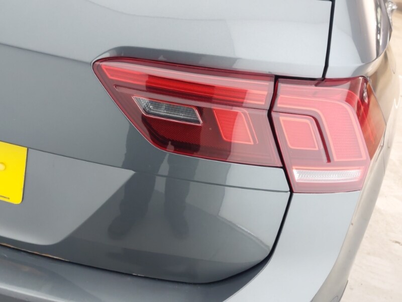 Used Volkswagen Tiguan 2018 for sale - 77721926: Photo 14