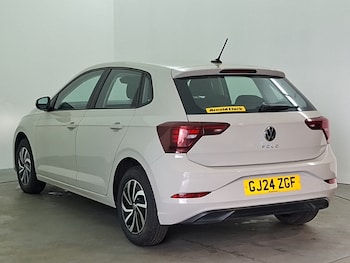 Used Volkswagen Polo 2024 for sale - 79382875: Photo