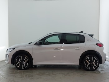 Used Peugeot 208 2025 for sale - 76155672: Photo 4