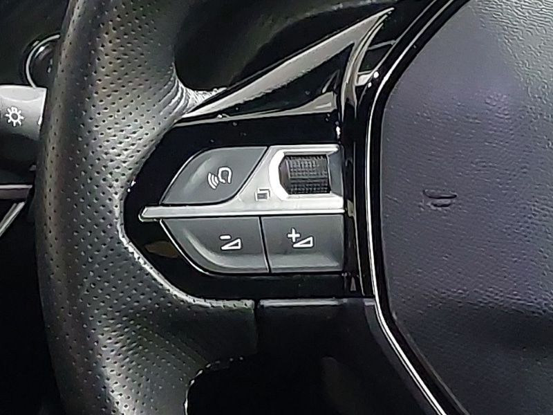 Used Peugeot 2008 2022 for sale - 76556298: Photo 11