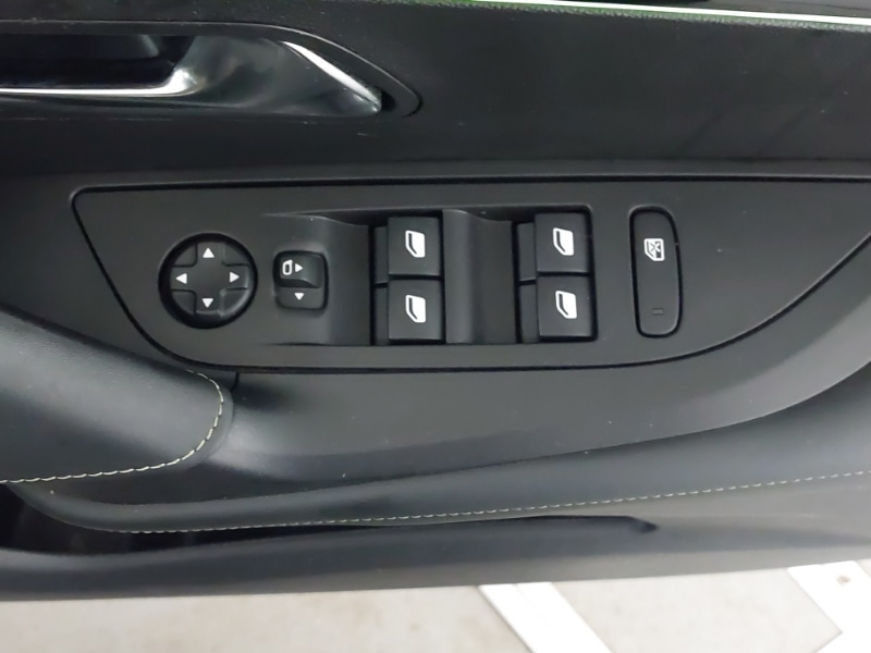 Used Peugeot 2008 2022 for sale - 76556298: Photo 13