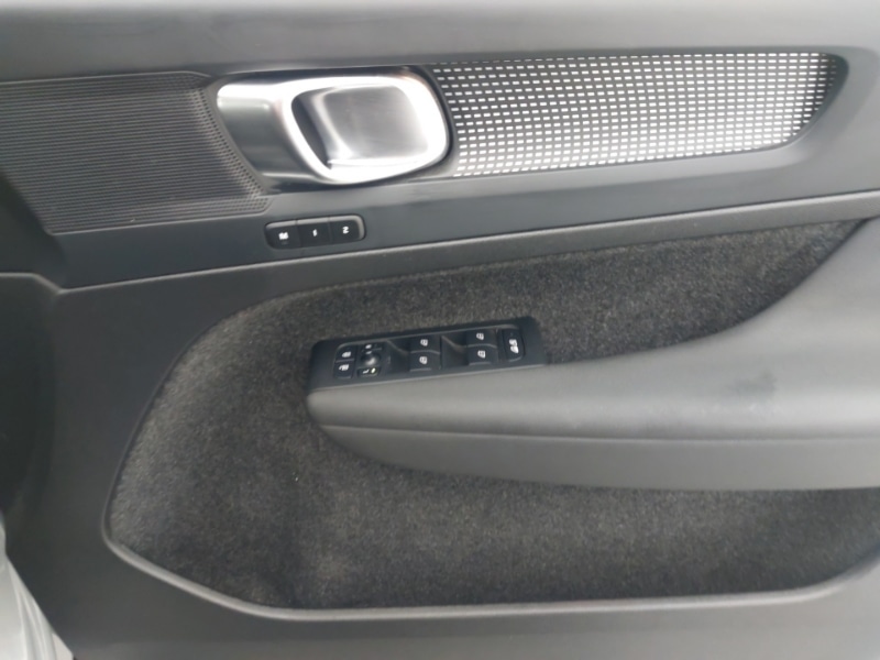 Used Volvo XC40 2024 for sale - 76335975: Photo 16