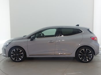 Used Renault Clio 2024 for sale - 76493471: Photo