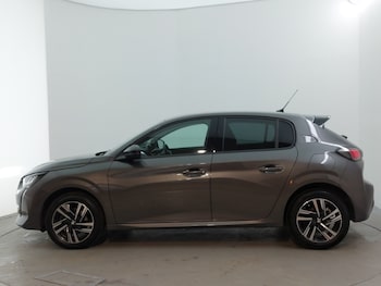Used Peugeot 208 2023 for sale - 77466351: Photo
