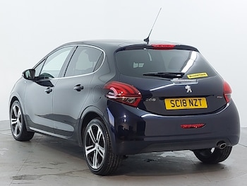 Used Peugeot 208 2018 for sale - 76644079: Photo