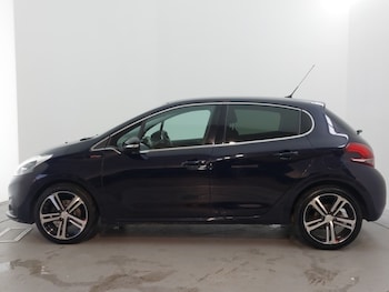 Used Peugeot 208 2018 for sale - 76644079: Photo