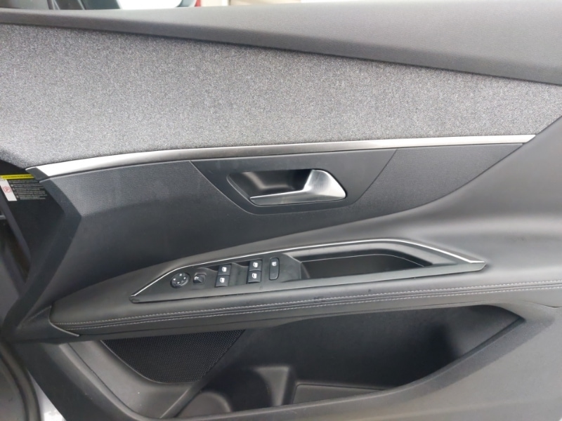 Used Peugeot 3008 2018 for sale - 77338376: Photo 16