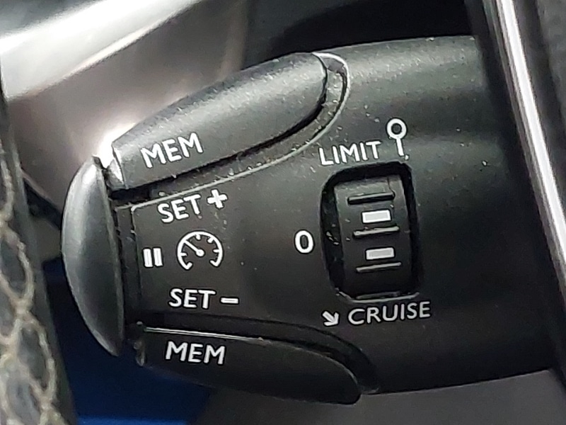 Used Peugeot 3008 2018 for sale - 77338376: Photo 17