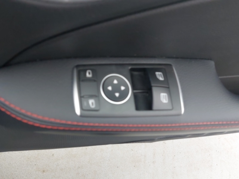 Used Mercedes-Benz SLC 2017 for sale - 76815674: Photo 13