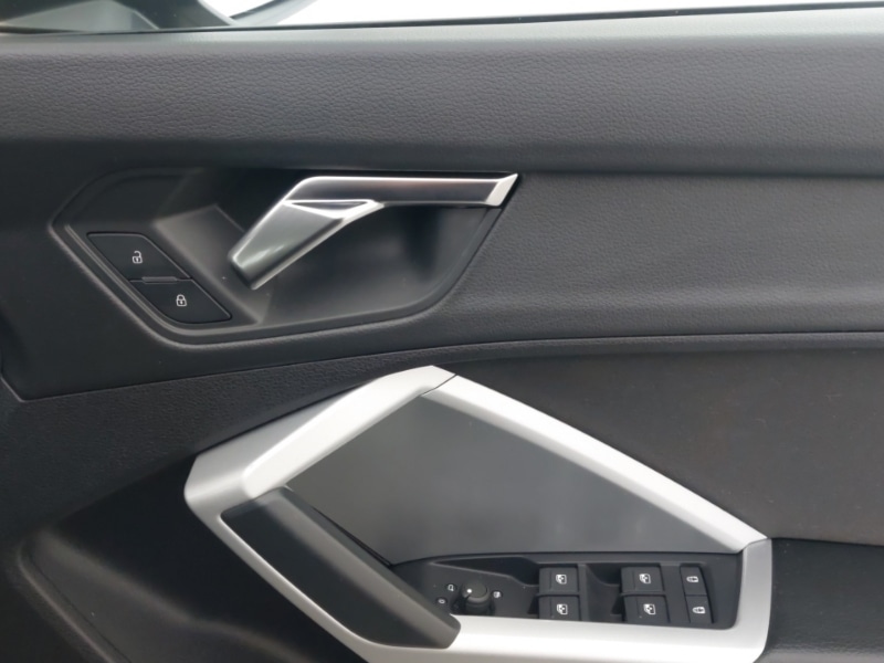 Used Audi Q3 2023 for sale - 76414432: Photo 16