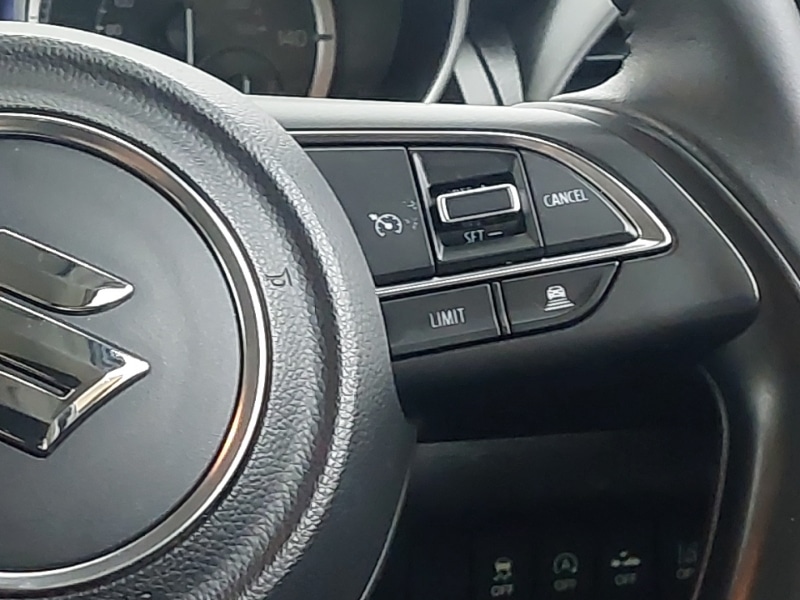 Used Suzuki Swift 2018 for sale - 77141047: Photo 11